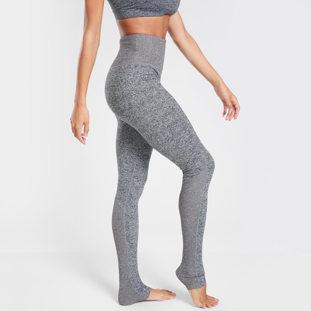 EUC Athleta Exhale Stash Pocket Heel Tight in Softluxe Size Large